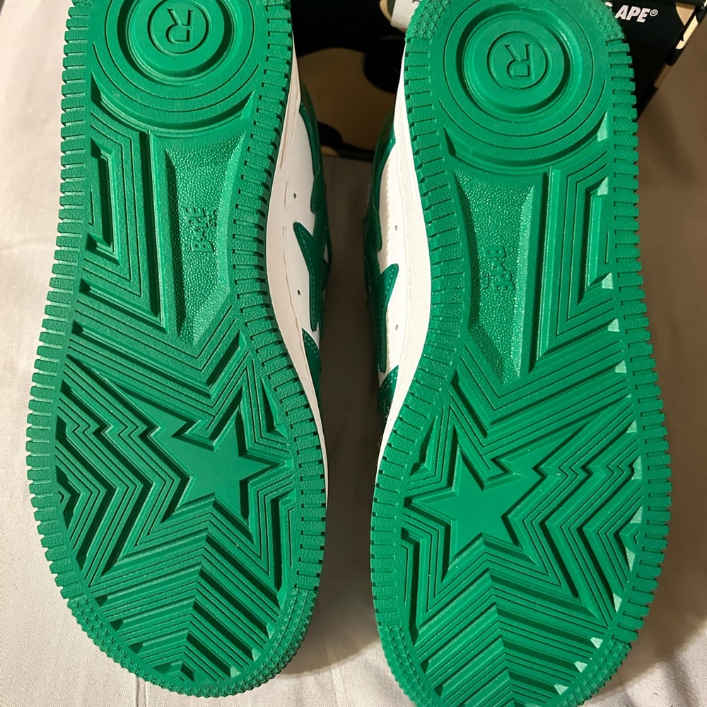 Bapesta Green/White Size 7 Pre owned Like new - Picture 4 of 5